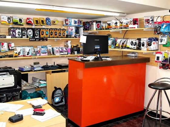 Sector de accesorios y mostrador de atención